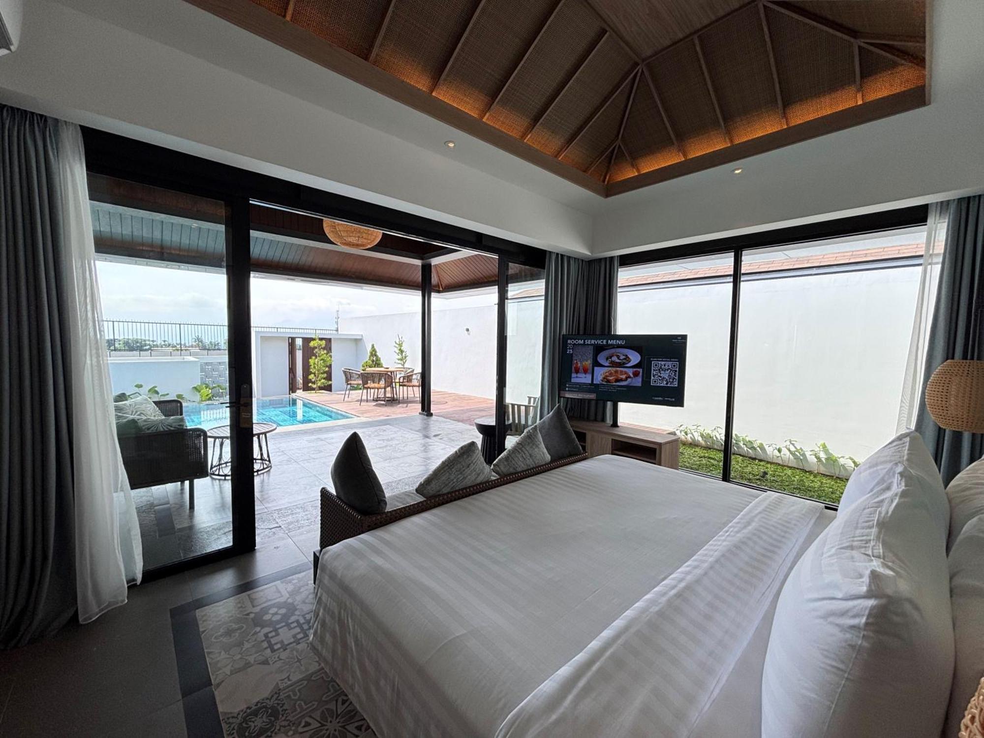 Santika Hotel 3*